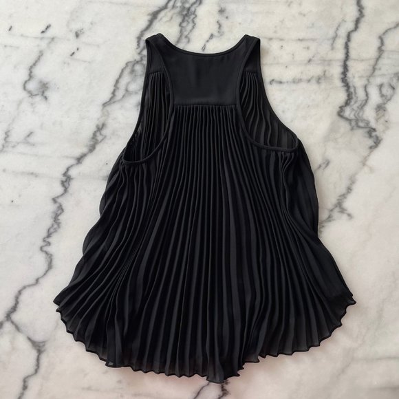 Club Monaco Pleated Racerback Tank - Picture 12 of 15